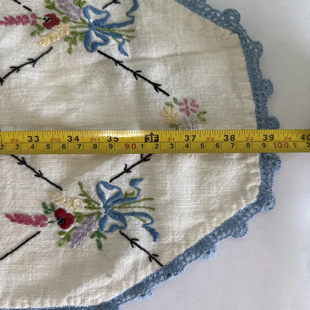 Lot of 8 Vintage Doilies Crochet pieces Various colors, sizes, shapes home